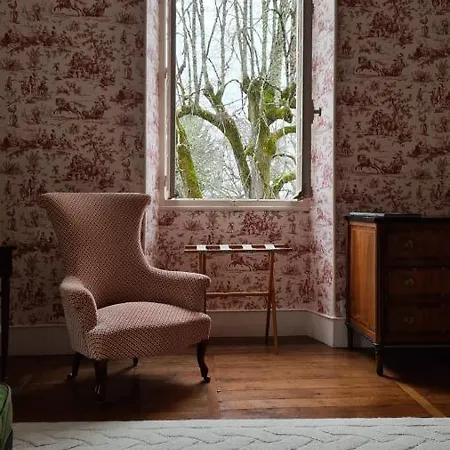 Chateau La Rochette Bed and Breakfast