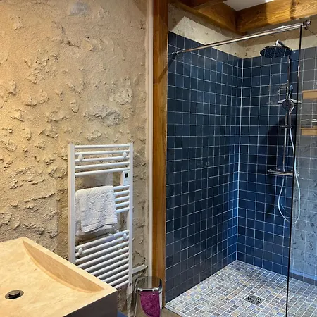 Couette-café Chateau La Rochette Lisle