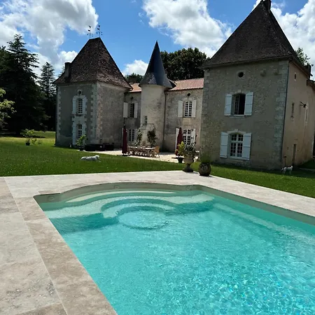 Chateau La Rochette Couette-café 3*