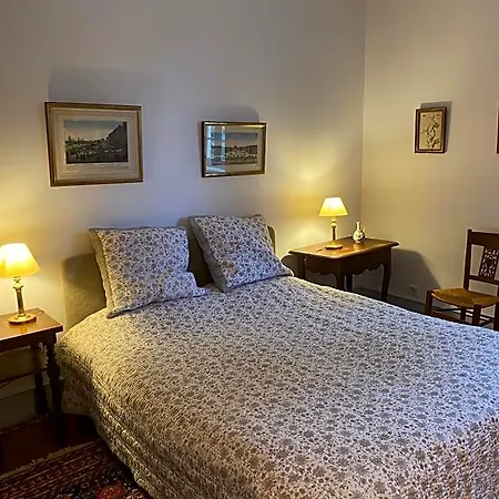 Chateau La Rochette 3*