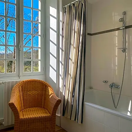 Chateau La Rochette Bed and Breakfast