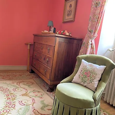 Chateau La Rochette Bed and Breakfast Lisle