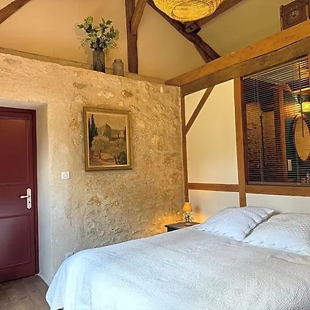 Chateau La Rochette 3*