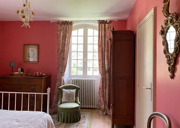 Chateau La Rochette 3*