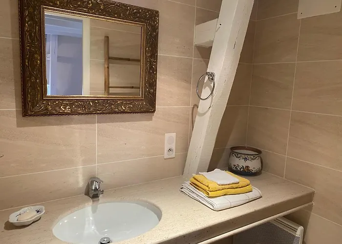 Oda ve Kahvaltı Chateau La Rochette