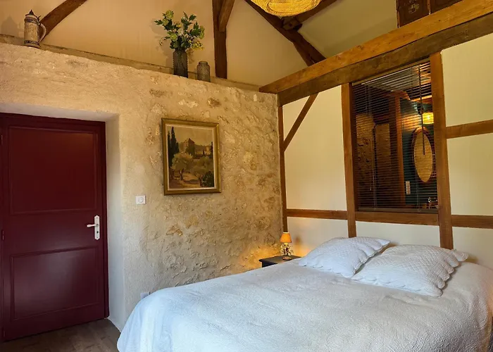 Oda ve Kahvaltı Chateau La Rochette 3*