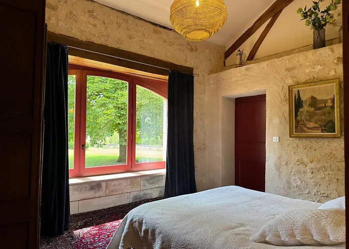 Chateau La Rochette 3*